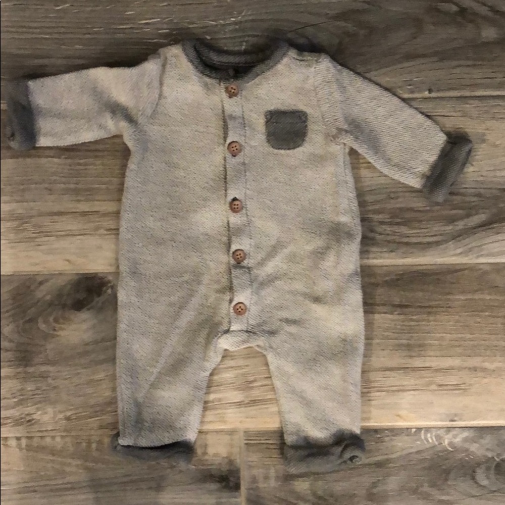 Carter’s outfit